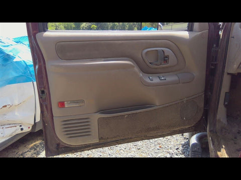 TCHEV3500 2000 Front Door Trim Panel 4746350