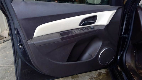 CRUZE     2015 Front Door Trim Panel 3395410