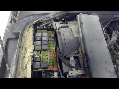 Fuse Box Engine Fits 1013 LR4 3374820