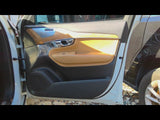XC90      2016 Front Door Trim Panel 4709190