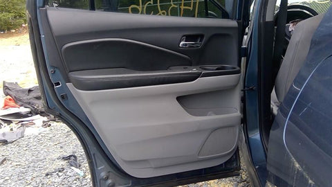 PILOT     2019 Door Trim Panel Rear 4653680