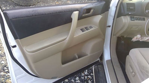 HIGHLANDR 2012 Front Door Trim Panel 3606920