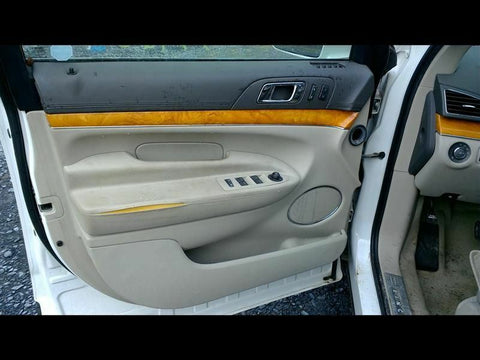 MKT       2010 Door Trim Panel, Front 2672030