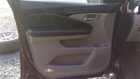 PILOT     2016 Front Door Trim Panel 461102