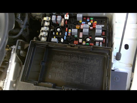 Fuse Box Engine Compartment Sedan Fits 15 200 3311770