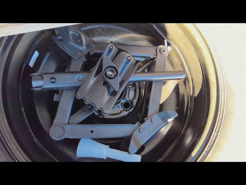 CHEROKEE  2019 Jack 477884 AND TOOLS!0