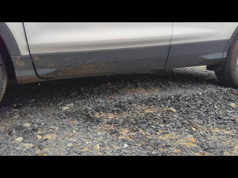 ESCAPE    2019 Rocker Panel Moulding 4699910