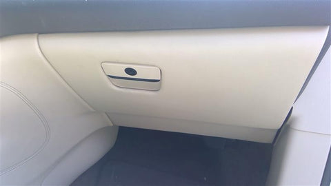 MKC       2017 Glove Box 4561130