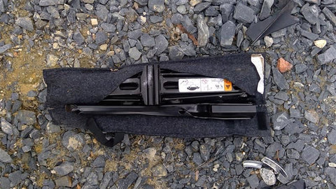 TAURUS    2016 Jack 464989 AND TOOLS!0