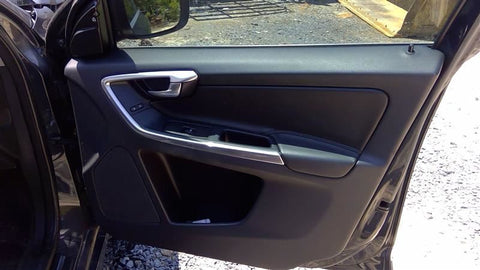 XC60      2015 Front Door Trim Panel 340964