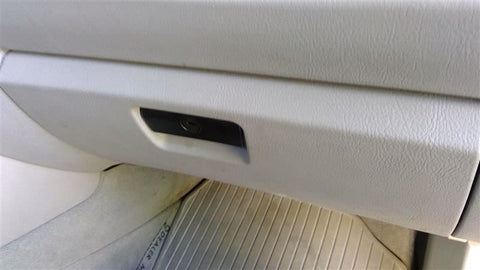 X5        2004 Glove Box 3531360
