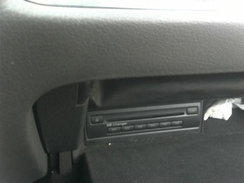 AUDIO EQUIPMENT REMOTE CD CHANGER 6 DISC FITS 0509 AUDI A6 2735450