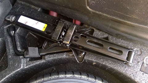 TERRAIN   2015 Jack 356017 AND TOOLS!0