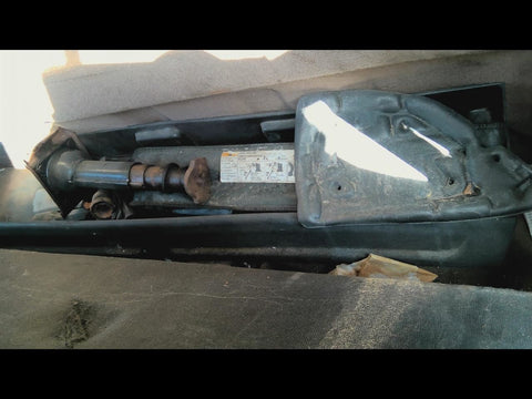 F350SD    2003 Jack 470487 AND TOOLS!0