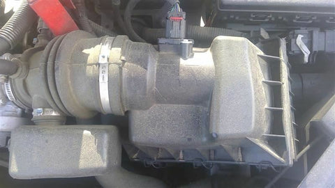 Air Cleaner 2.5L VIN A 8th Digit Fits 1012 FUSION 3392990
