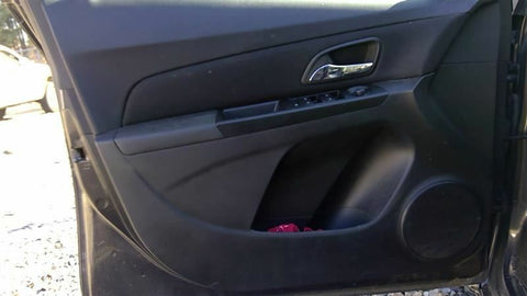 CRUZE     2014 Front Door Trim Panel 3471910