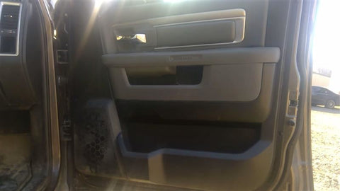 RAM1500   2016 Front Door Trim Panel 459323