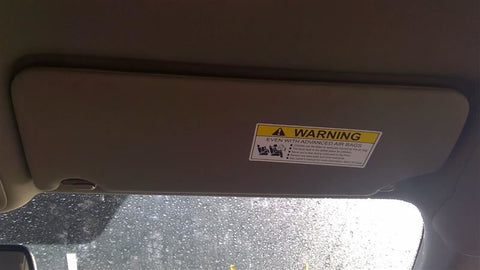 Passenger Right Sun Visor With Illumination Fits 1619 PILOT 3610350