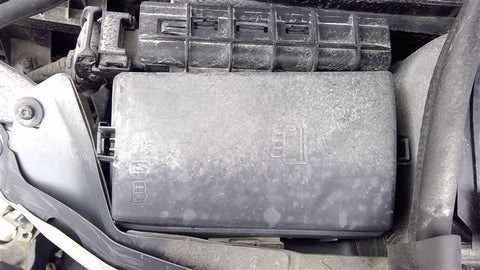 Fuse Box Engine Compartment Fits 1518 AUDI A3 3610870