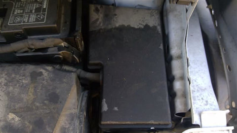 Fuse Box Engine Fits 19 ESCAPE 4589520