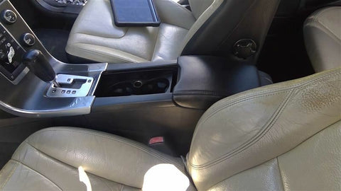 Console Front Floor Without Rear Vent Fits 1418 VOLVO S60 3418040