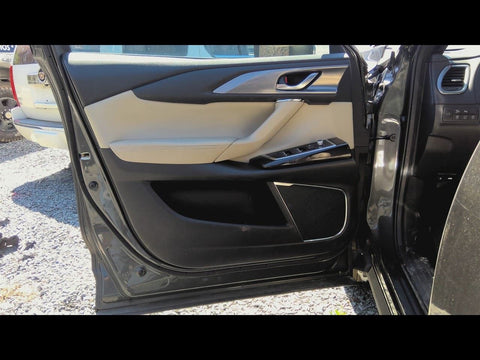 CX9      2017 Front Door Trim Panel 4734800