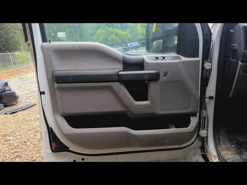 F250SD    2019 Front Door Trim Panel 4753130