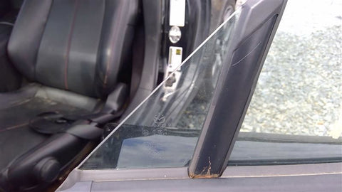 MIATA     2016 Front Door Vent Glass 4665730