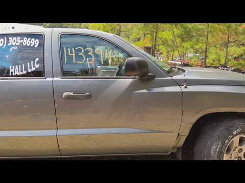 Passenger Right Front Door Electric Fits 0511 DAKOTA 4768320