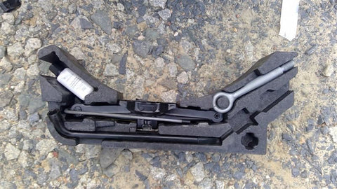 XE        2017 Jack 464277 AND TOOLS!0