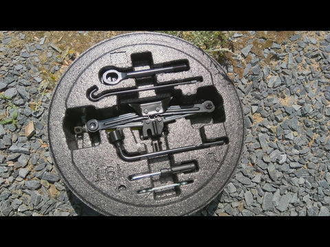 G90       2017 Jack 474518 AND TOOLS!0