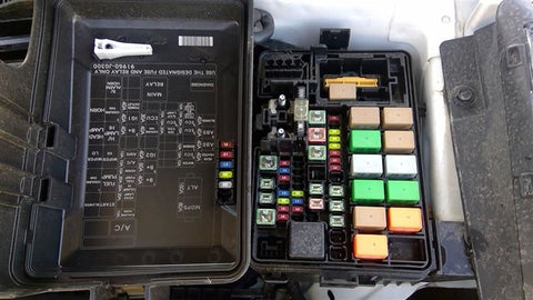 Fuse Box Engine Fits 1819 ACCENT 4595320