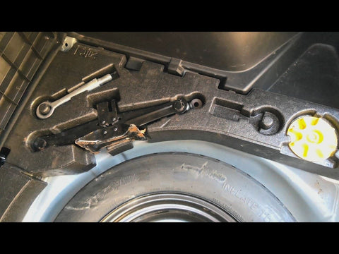 CX-5      2015 Jack 478769 AND TOOLS!0