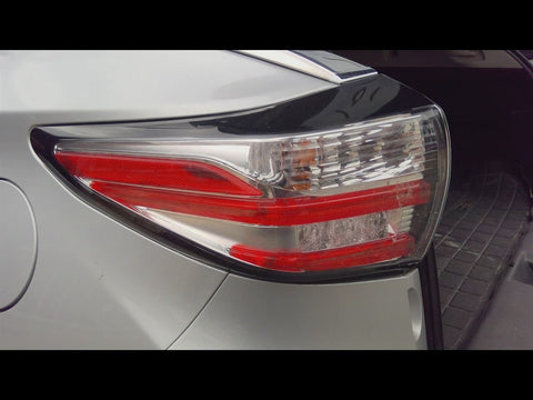 Driver Left Tail Light Quarter Panel Mounted Fits 1618 MURANO 4776240