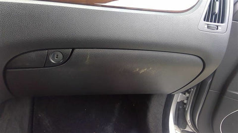 EQUUS     2013 Glove Box 3432800