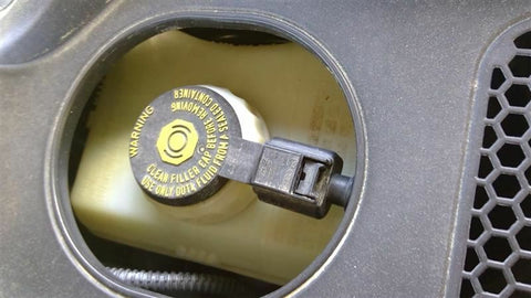 Brake Master Cylinder VIN Fp 7th And 8th Digit Fits 0917 AUDI Q5 3491780