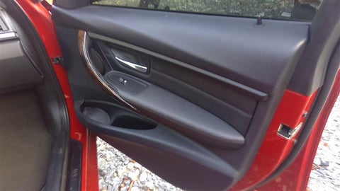 328I      2014 Front Door Trim Panel 4600010