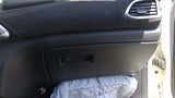 QX30      2017 Glove Box 4656320