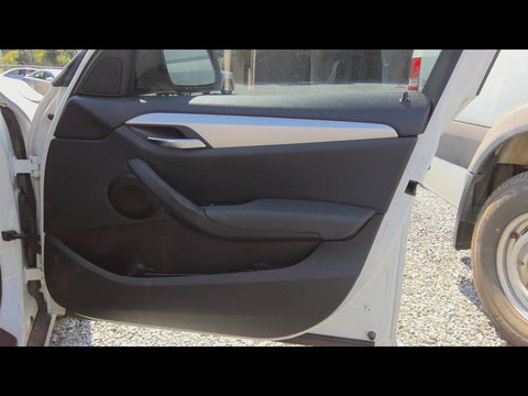 X1        2015 Front Door Trim Panel 4766410