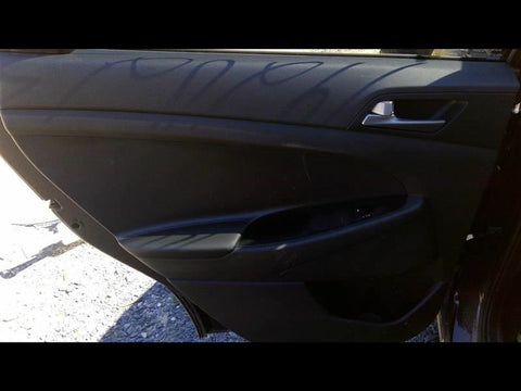 TUCSON    2016 Door Trim Panel Rear 3357390