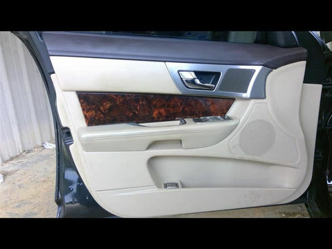 XF        2010 Front Door Trim Panel 3289430