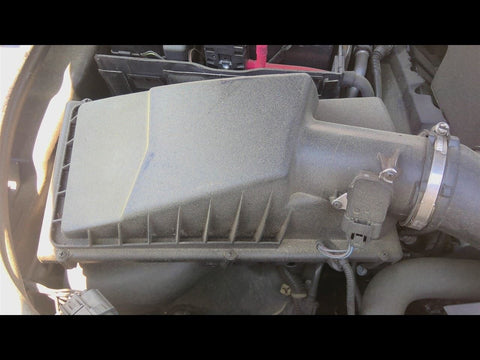 Passenger Right Air Cleaner 5.0L Fits 10-13 LR4 4743220