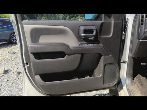SILVRDO15 2018 Front Door Trim Panel 4741700