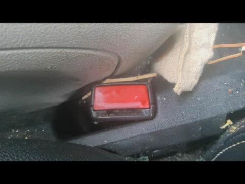 Seat Belt Front Bucket Seat Driver Buckle Fits 1119 CARAVAN 4694950