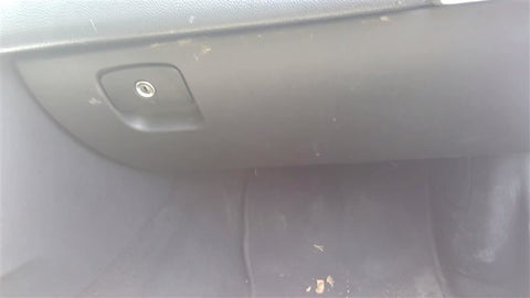 XE        2017 Glove Box 4642520