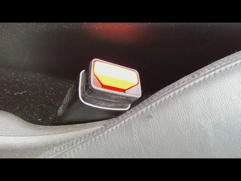 Seat Belt Front Driver Buckle Fits 17-23 XT5 4749210