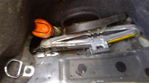 IS300     2001 Jack 348667 AND TOOLS!0