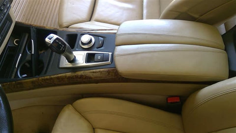 Console Front Floor Thru 9/09 Armrest Vinyl Fits 0710 BMW X5 3539920