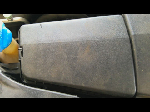 Fuse Box Engine Compartment Left Hand Front Fits 1416 EQUUS 4767230