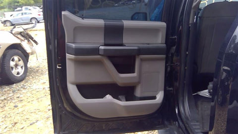 F150      2016 Door Trim Panel Rear 4674590